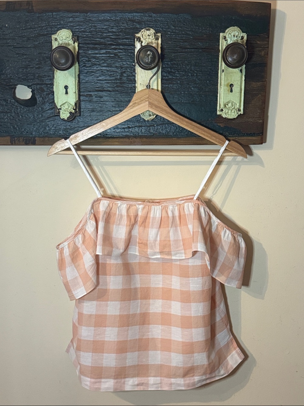 Club Monaco Peach and White Gingham Ruffle Off-The-Shoulder Tank Top Size Small - Picture 11 of 16